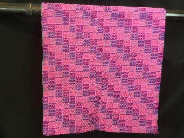 Handwoven tea towel in crackle pattern