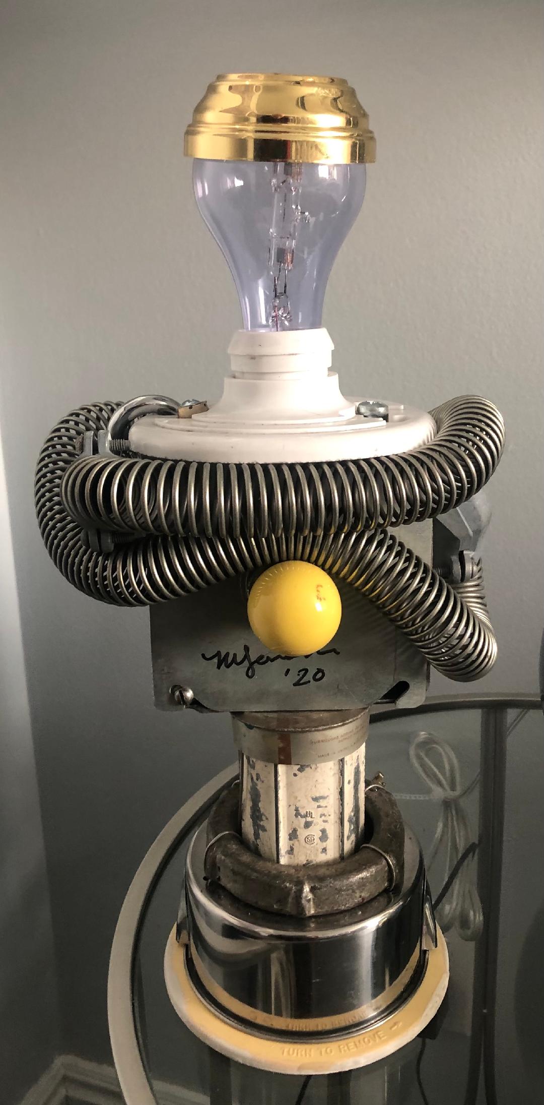 Houdini  7 &frac12;&rdquo; x 14 &frac14;&rdquo; x 5 &frac12;&rdquo; picture