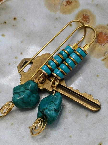 Long Turquoise Pebbles | Gold picture