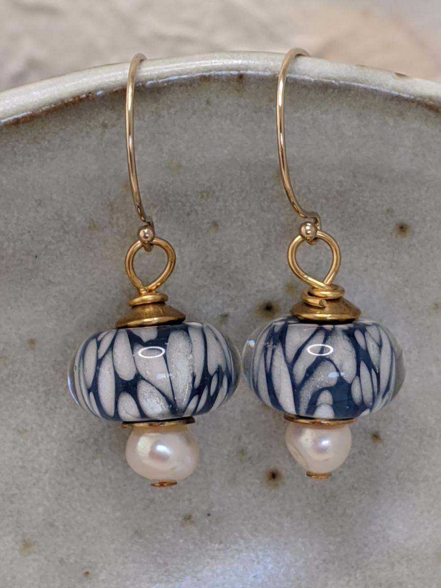 Cornflower Blue & Pearls | Gold picture