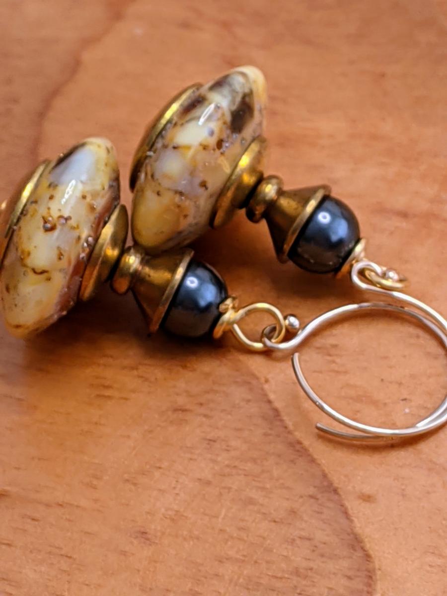 Lantern Dangles | Gold picture