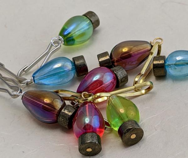 Holiday Light Zipper Dangle | Northern Lights - Large picture