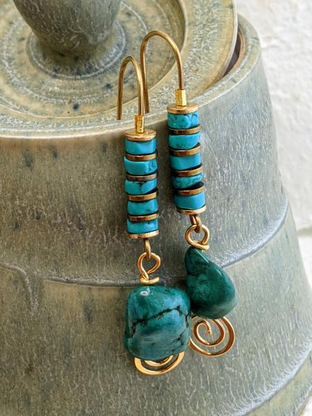 Long Turquoise Pebbles | Gold picture