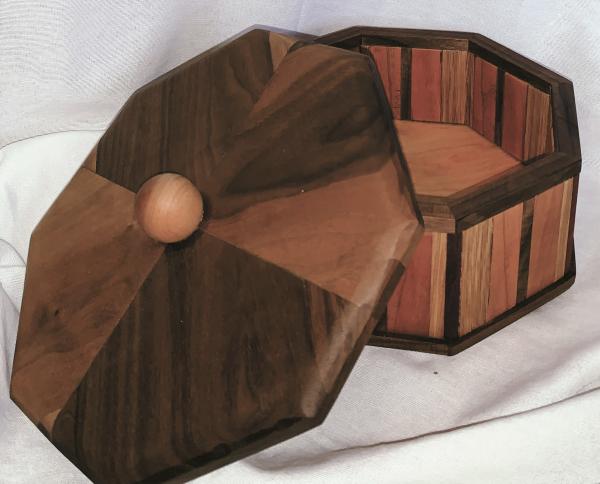 Octagon Box with Cover picture