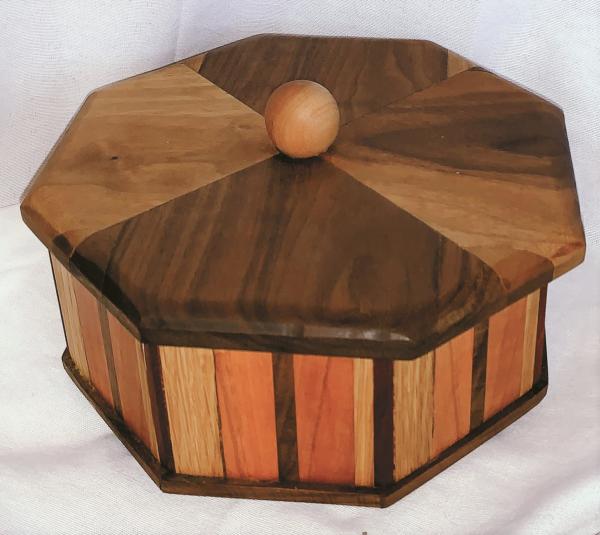 Octagon Box with Cover