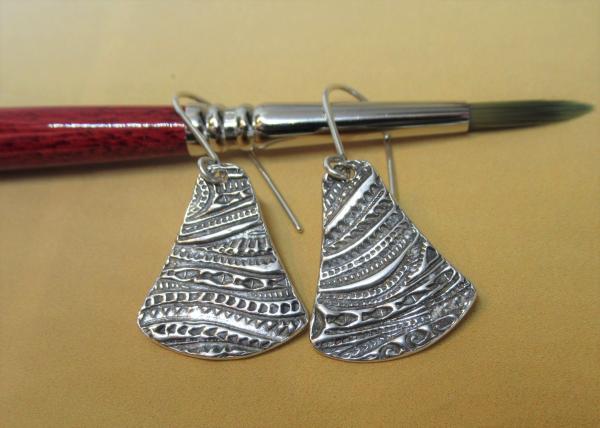Tribal Wave Textured Earrings picture