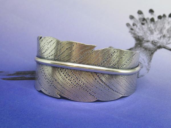 Feather Cuff with Random Dot Texture