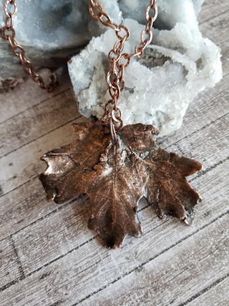 Real Fallen Large Maple Leaf in Copper Electroformed with Labradorite Gems on Chunky Chain picture