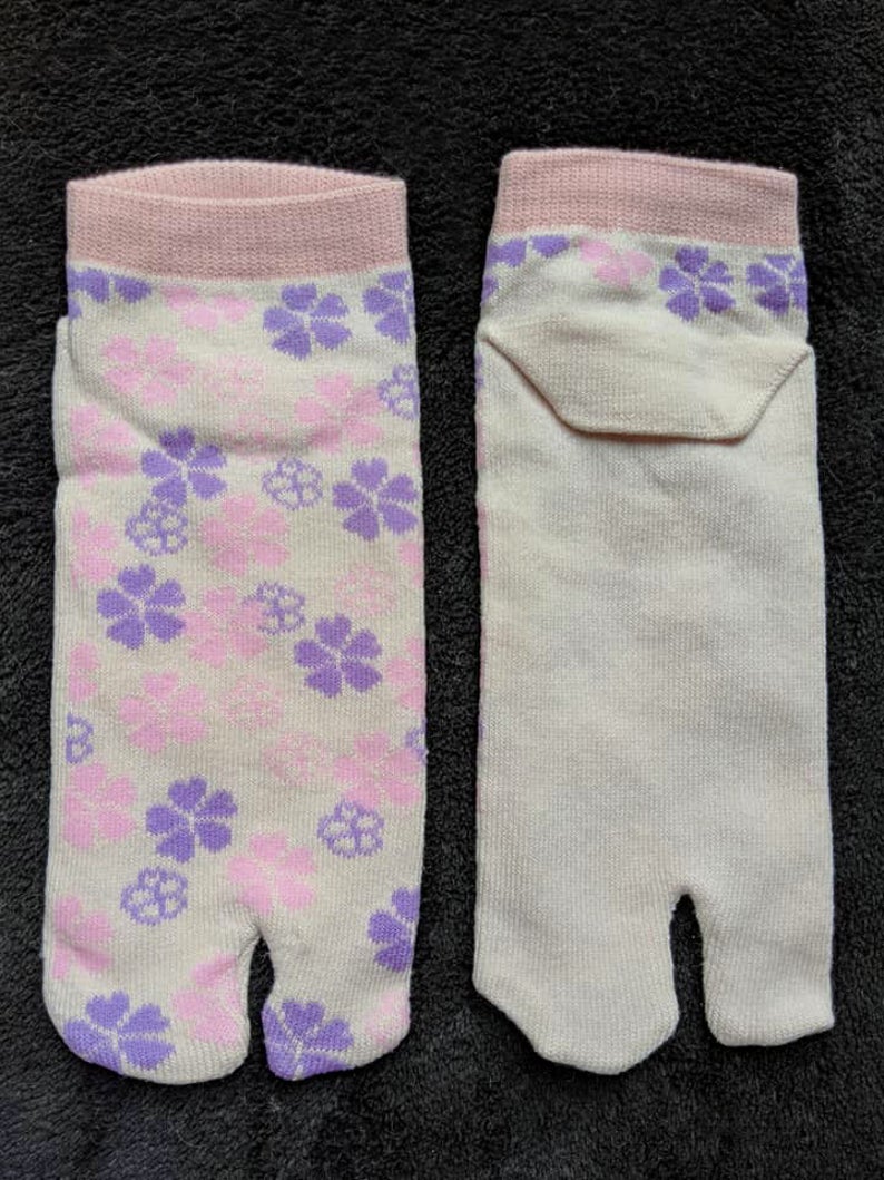 Pale Pink Sakura Tabi Socks picture