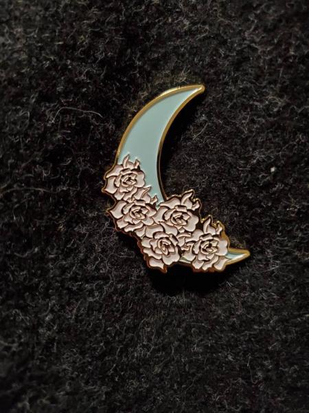 Crescent Moon Pin picture