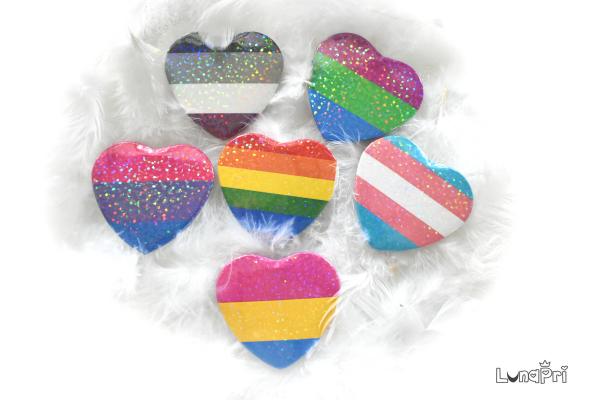 Holo Pride Heart buttons picture