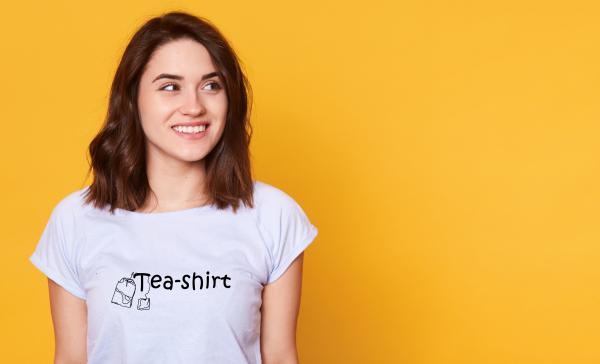 Tea-Shirt Women's Funny T-Shirt picture