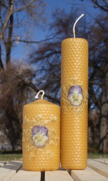 Beeswax candle with pressed flowers set of 2
