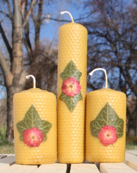 Beeswax candle with pressed flowers set of 3