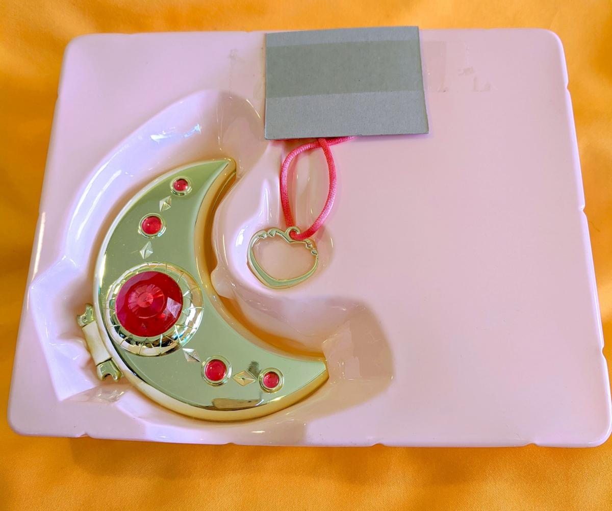 *Pre-owned Sailor Moon Cosmic Crescent Jewel Box - Bandai America 1995 picture