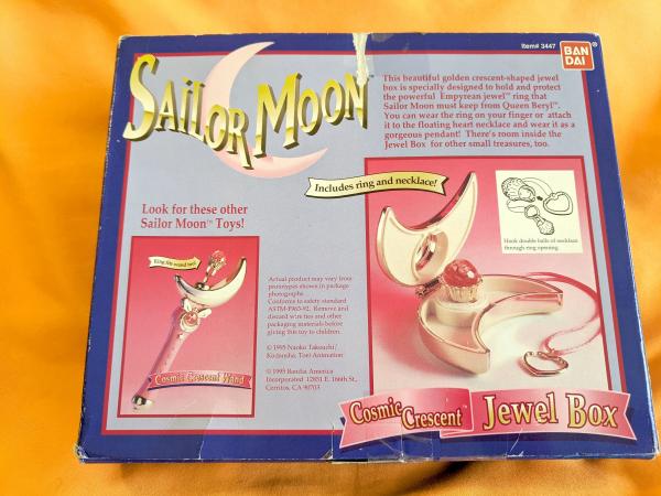 *Pre-owned Sailor Moon Cosmic Crescent Jewel Box - Bandai America 1995 picture