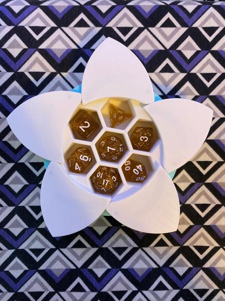 Aperture Dice Box - White Body and Petals with Mint Blue Ring