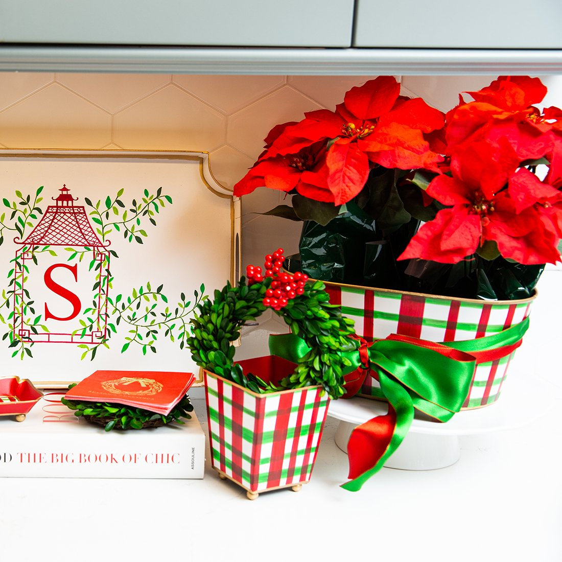 Holiday Plaid Tub picture