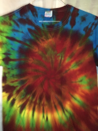 Tie Dye Warm Spiral Tie Dyed T Shirt Short Sleeve Shirt - Mens S (34-36) Fruit of the Loom 100% Cotton  #265 picture