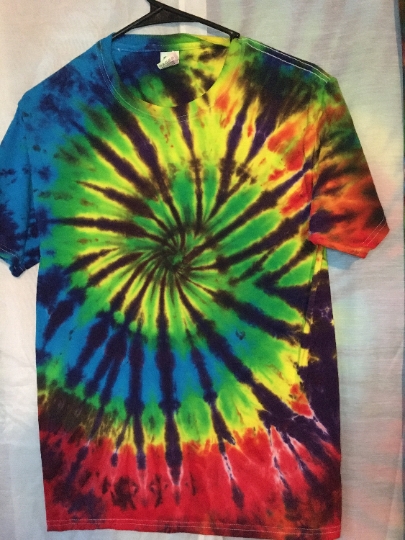 Classic Tie Dye Spiral - Colorful - 100% Cotton Fruit of the Loom - Mens' S (34-36) Short Sleeve. #256 picture