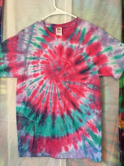 Tie Dye - Tie Dyed T Shirt - Mens M (38-40) Medium 100% Cotton Fruit of the Loom - Short Sleeve - Pink and Lilac #293 picture