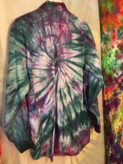 Tie Dyed JoS. A. Bank Mens Large (16/34) Long Sleeve Button Down 100% Cotton Dress Shirt - Recycled - Gently Used picture