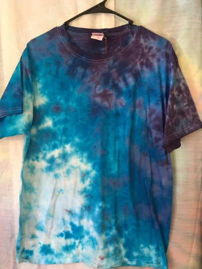 Crinkle Ocean Theme Tie Dyed Short Sleeve Shirt - Blues and Purples - Mens L (42-44) Fruit of the Loom #187 picture
