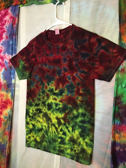 Tie Dye - Tie Dyed T Shirt - Rainbow Crinkle - Mens S (36-38) Fruit of the Loom 100% Cotton Short Sleeve Shirt. #361 picture