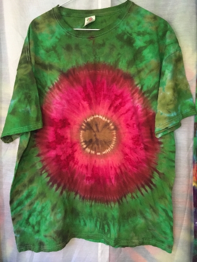 Think Spring, Zinnia Inspired Tie Dye Shirt - Mens XL (46-48) 100% Cotton - Fruit of the Loom - Pink and Green