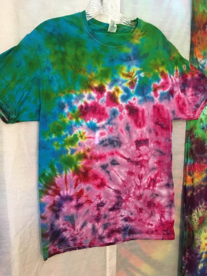 Tie Dye - Tie Dyed T Shirt - Mens M (38-40) - Fruit of the Loom - 100% Cotton - Short Sleeve Shirt - Festival Fashion - Hippie Fashion #358 picture