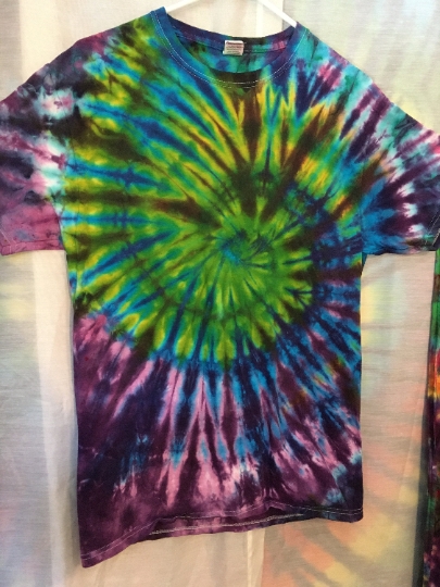 Tie Dye - Tie Dyed T Shirt - Mens M (38-40) 100% Cotton Fruit of the Loom - Short Sleeve #359 picture