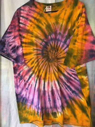 Classic Spiral Tie Dye in Pinks and Golds - Short Sleeve Shirt - Mens 2XL (50-52) Fruit of the Loom. #174 picture
