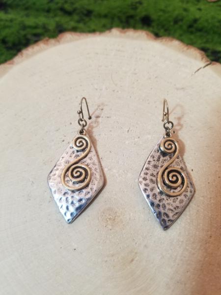 Artistic Swirl Earrings