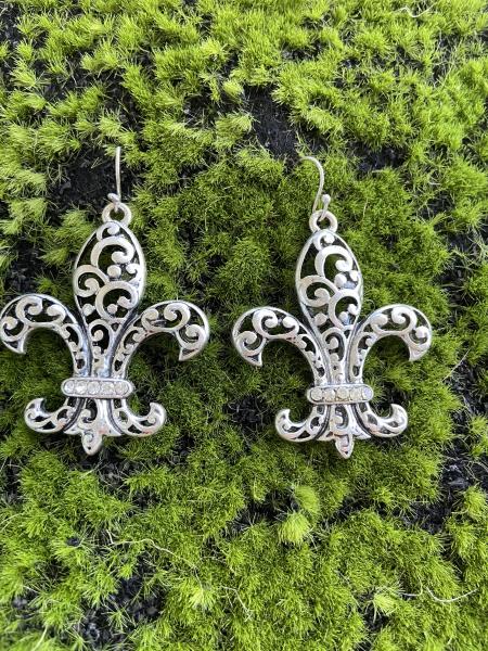 Fleur-de-lis with a Hint of Bling