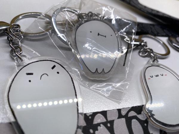 :I Ghost Charm (white) picture