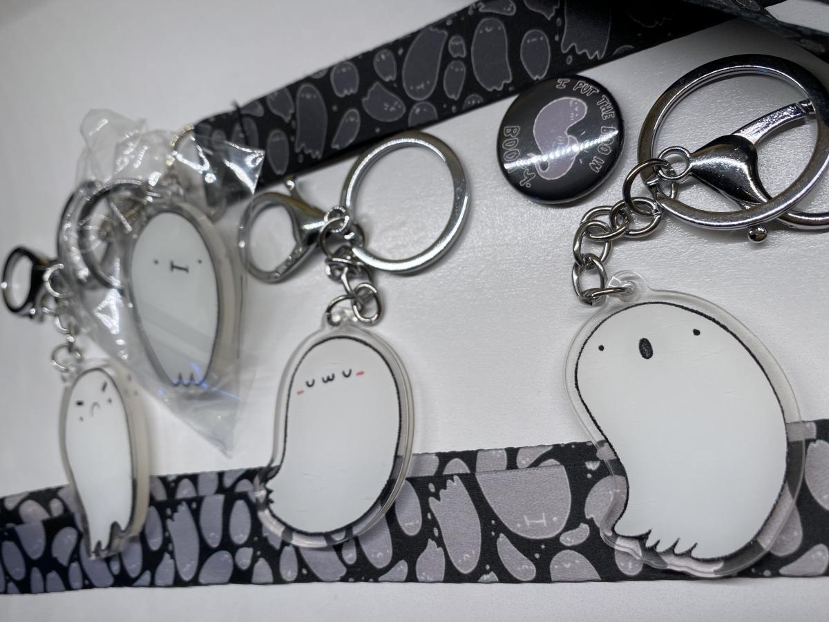 UWU Ghost Charm (white) picture