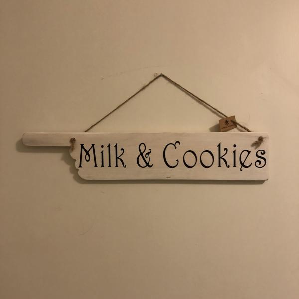 Milk & Cookies (LEFT, White)