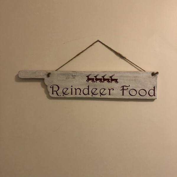 Reindeer Food (LEFT, White/Red)