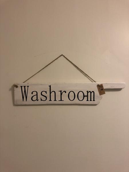 Washroom (RIGHT)