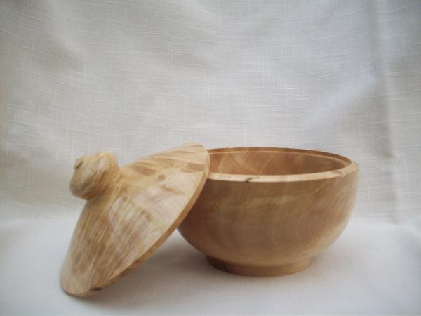 lidded bowl - maple
