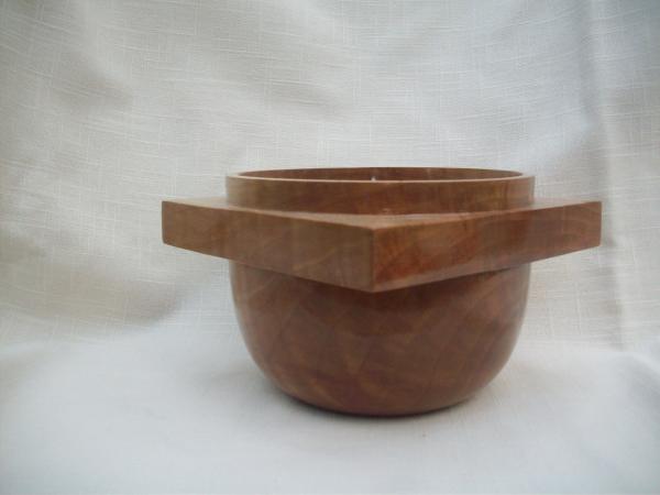 square-rimmed pear bowl