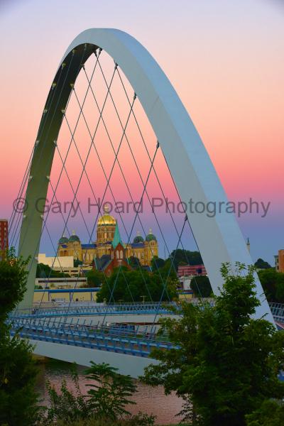 'Iowa Women of Achievement Bridge' - print on metal picture