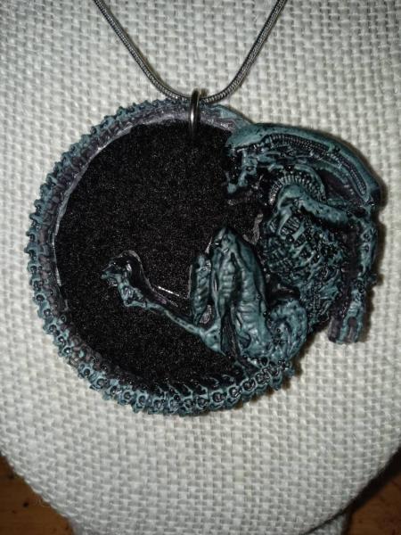 Xenomorph Alien - Aliens Endoparasitoid Extraterrestrial - Necklace Gothic Sci Fi Horror