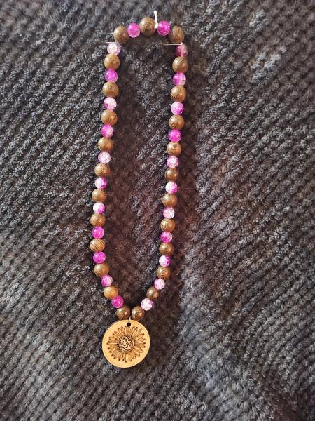 Flower wooden and pink bead necklace