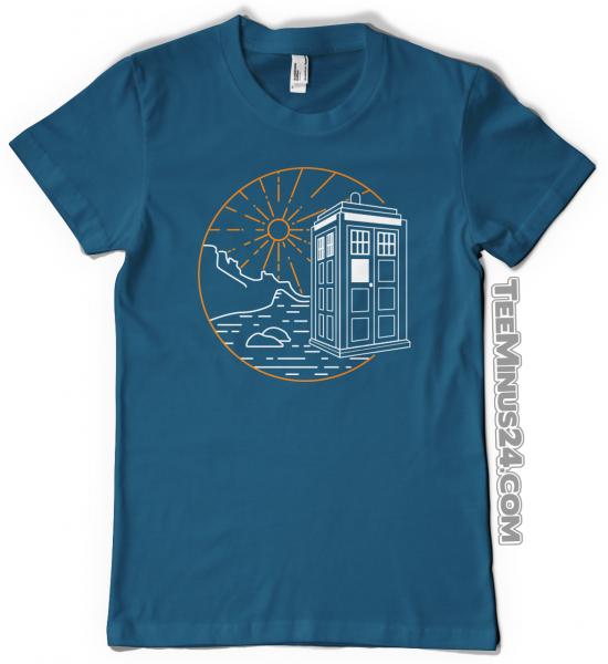 TARDIS / Doctor Who inspired t-shirt picture