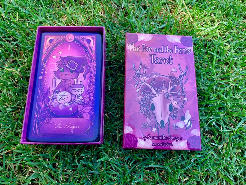 METALLIC Fae and Ferns Tarot deck picture