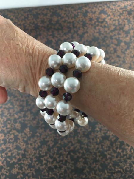 Swarovski Crystal Pearl and Garnet Colored Glass Memory Wire Bracelet picture