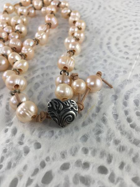 Pale Peach Freshwater Pearl Necklace picture