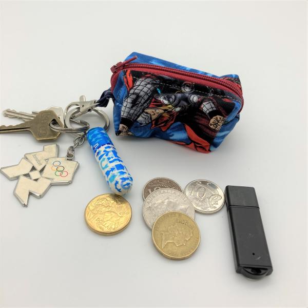 Marvel Universe Boxy keychain pouches picture