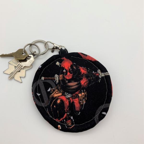 Marvel Universe Round key chain Pouch picture